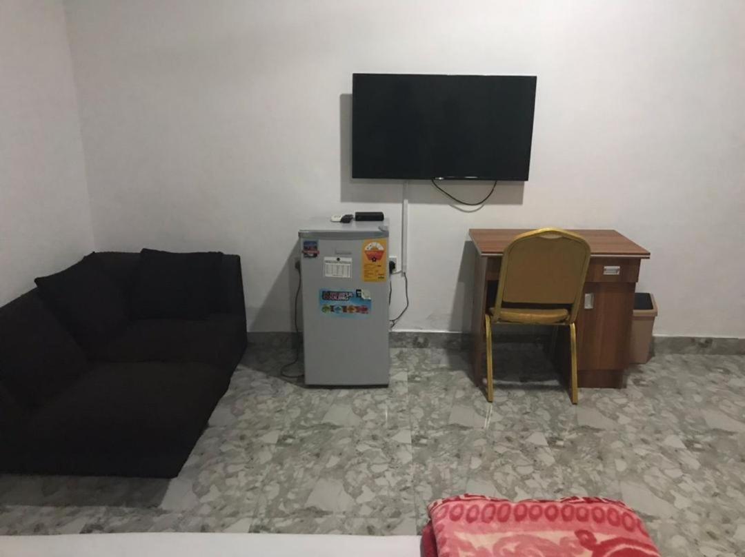 Nana'S Holiday Let Adenta Dış mekan fotoğraf