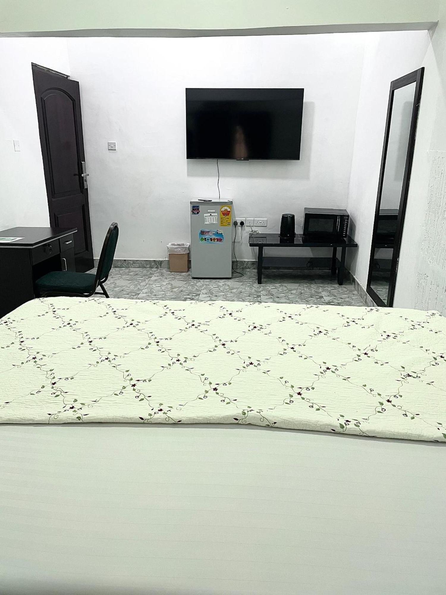 Nana'S Holiday Let Adenta Dış mekan fotoğraf